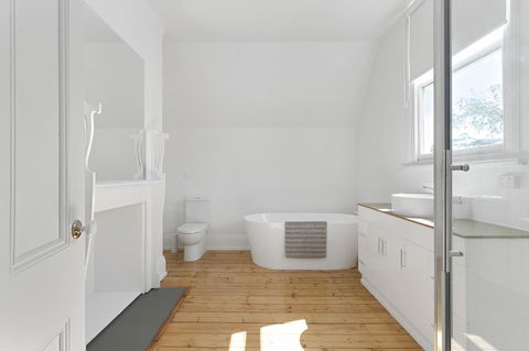 Amberley - VIC Tourism 26