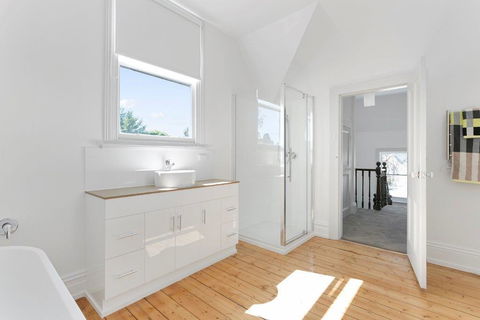 Amberley - VIC Tourism 25