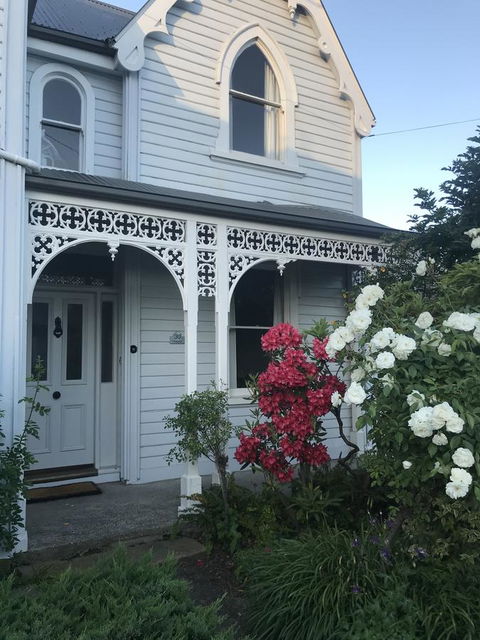 Amberley - VIC Tourism 1