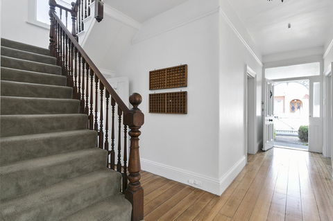 Amberley - VIC Tourism 24