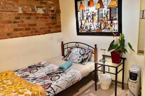 Hobart's Accommodation & Hostel - VIC Tourism 1