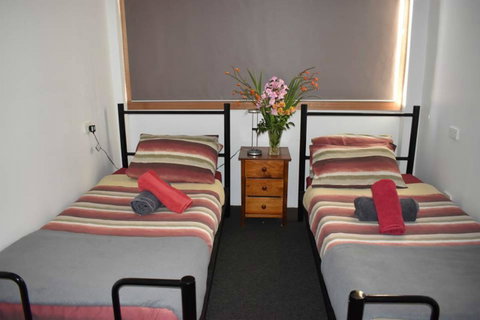 Hobart's Accommodation & Hostel - VIC Tourism 17