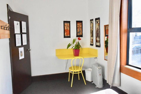 Hobart's Accommodation & Hostel - VIC Tourism 3