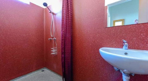 Hobart's Accommodation & Hostel - VIC Tourism 35