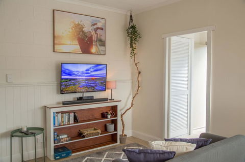 New Aptmnt Only 5 Mins To Mona Gallery - VIC Tourism 0