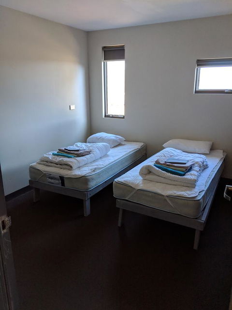 Swansea Backpacker Lodge - VIC Tourism 1