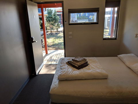 Swansea Backpacker Lodge - VIC Tourism 6