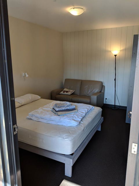 Swansea Backpacker Lodge - VIC Tourism 5