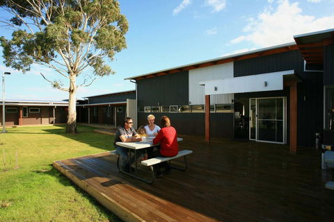 Swansea Backpacker Lodge - VIC Tourism 15