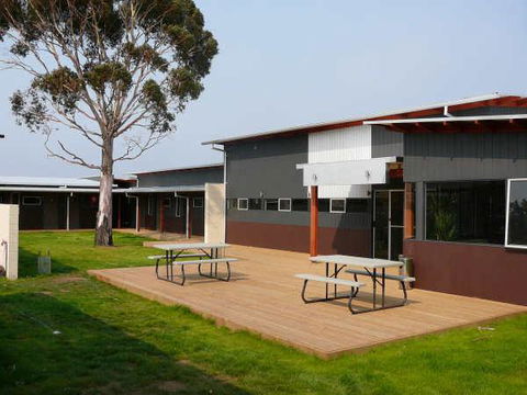Swansea Backpacker Lodge - VIC Tourism 8