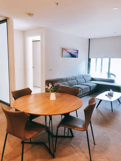 Ellia Doncaster Apartment - VIC Tourism 8
