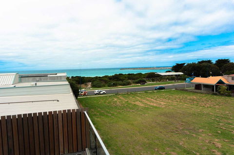 The Apollo - VIC Tourism 15