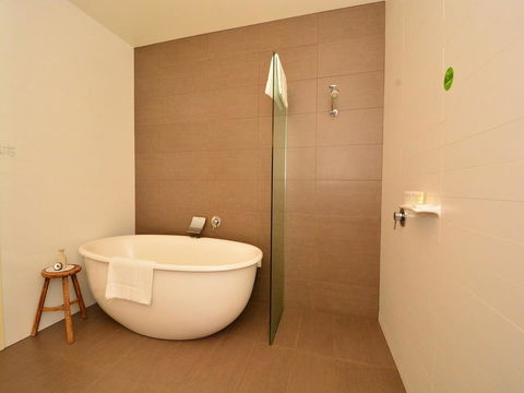 Mornington Hotel - VIC Tourism 28