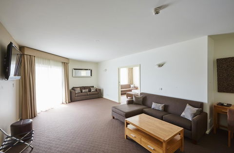 Mornington Hotel - VIC Tourism 20