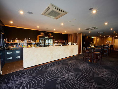 Mornington Hotel - VIC Tourism 17