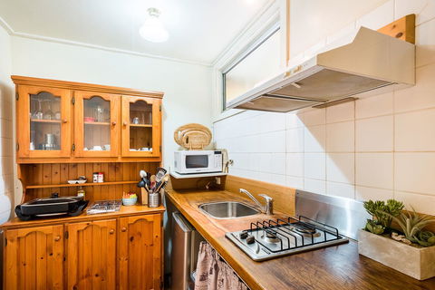 Avalon House - VIC Tourism 43