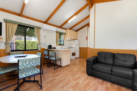 Bright Riverside Holiday Park - VIC Tourism 23