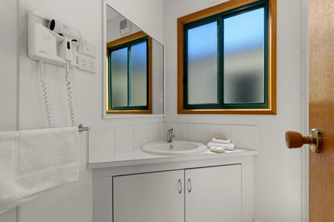 Bright Riverside Holiday Park - VIC Tourism 44