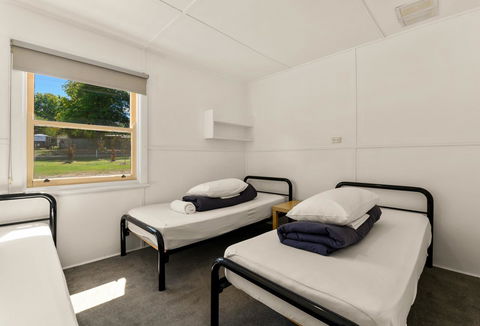 Bright Riverside Holiday Park - VIC Tourism 1