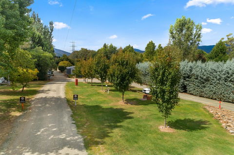 Bright Riverside Holiday Park - VIC Tourism 16