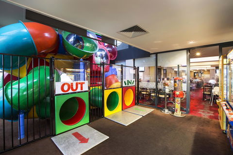 Nightcap At Keysborough Hotel - VIC Tourism 5