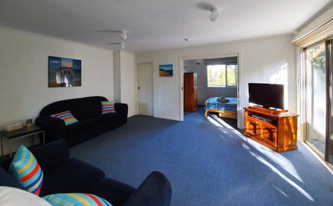 Island Family Holiday Retreat - VIC Tourism 8