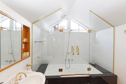 54 On Bank - VIC Tourism 38