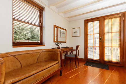 54 On Bank - VIC Tourism 44