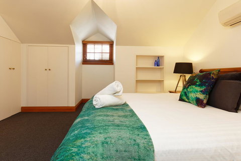 54 On Bank - VIC Tourism 40