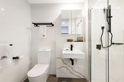 The Hamptons Apartments - St Kilda - VIC Tourism 15