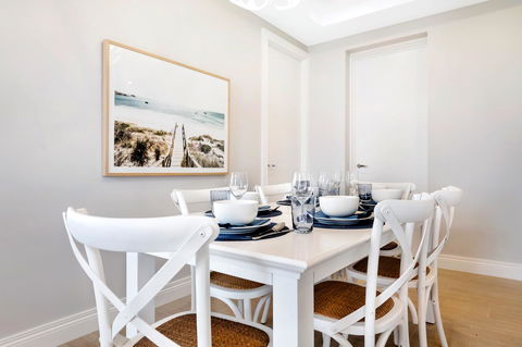 The Hamptons Apartments - St Kilda - VIC Tourism 14