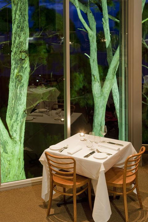 Chris\'s Beacon Point Restaurant & Villas - VIC Tourism 11