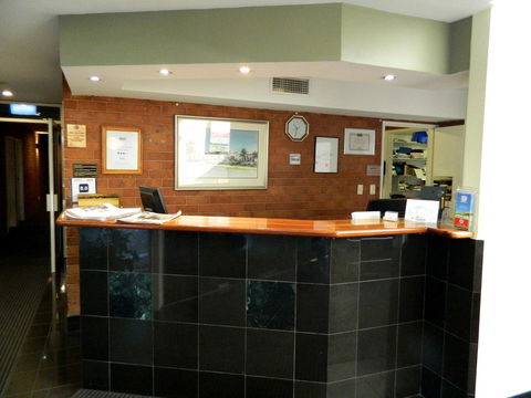 Ciloms Airport Lodge - VIC Tourism 27