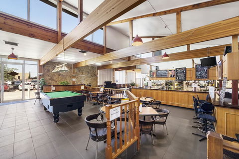 Ciloms Airport Lodge - VIC Tourism 19