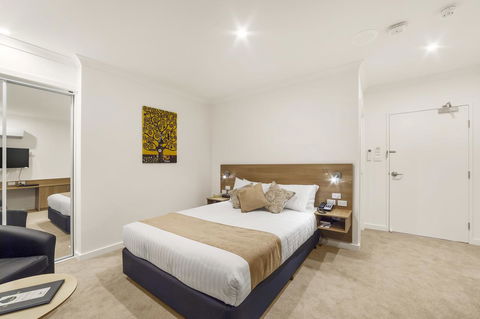 Ciloms Airport Lodge - VIC Tourism 44