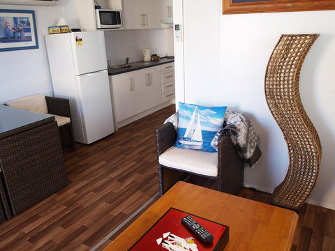 Mornington Motel - VIC Tourism 25