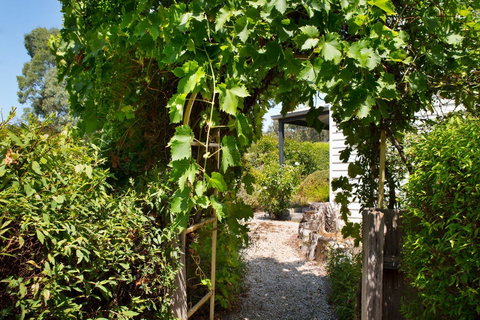 Koovelly Spa - VIC Tourism 10