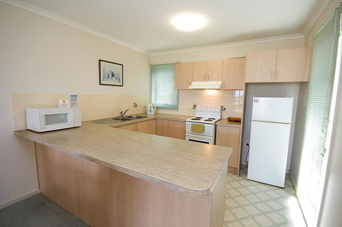 Anchorage Motel & Villas Lorne - VIC Tourism 25