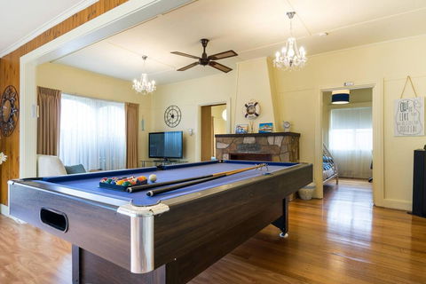 Nautique Beach House - VIC Tourism 4