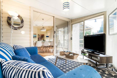 Nautique Beach House - VIC Tourism 11