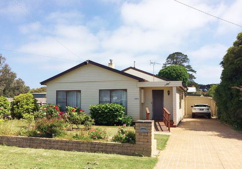 Nautique Beach House - VIC Tourism 21