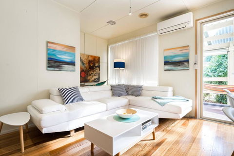 Nautique Beach House - VIC Tourism 2