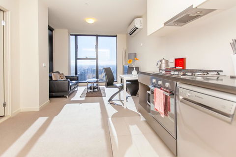 Melbourne SkyHigh Apartments - VIC Tourism 1