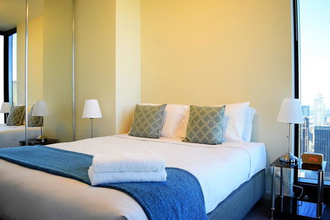 Melbourne SkyHigh Apartments - VIC Tourism 24