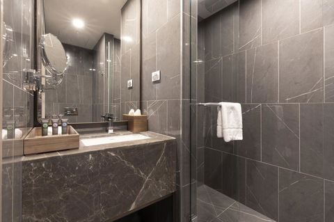 Novotel Melbourne Central - VIC Tourism 6