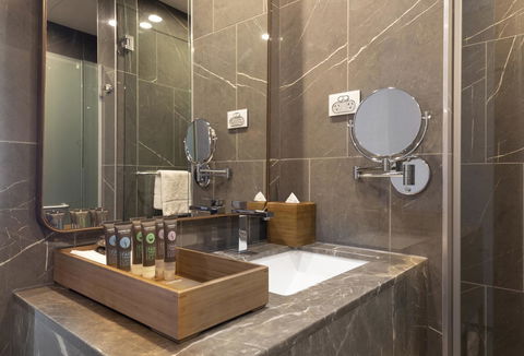 Novotel Melbourne Central - VIC Tourism 5