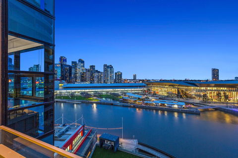 Melbourne Holiday Apartments Flinders Wharf - VIC Tourism 17