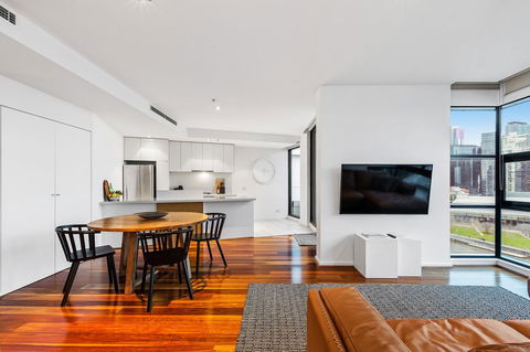 Melbourne Holiday Apartments Flinders Wharf - VIC Tourism 19