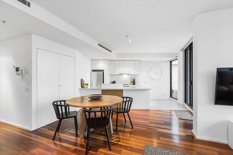 Melbourne Holiday Apartments Flinders Wharf - VIC Tourism 30