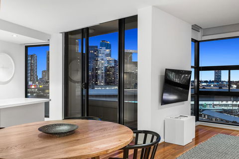 Melbourne Holiday Apartments Flinders Wharf - VIC Tourism 26